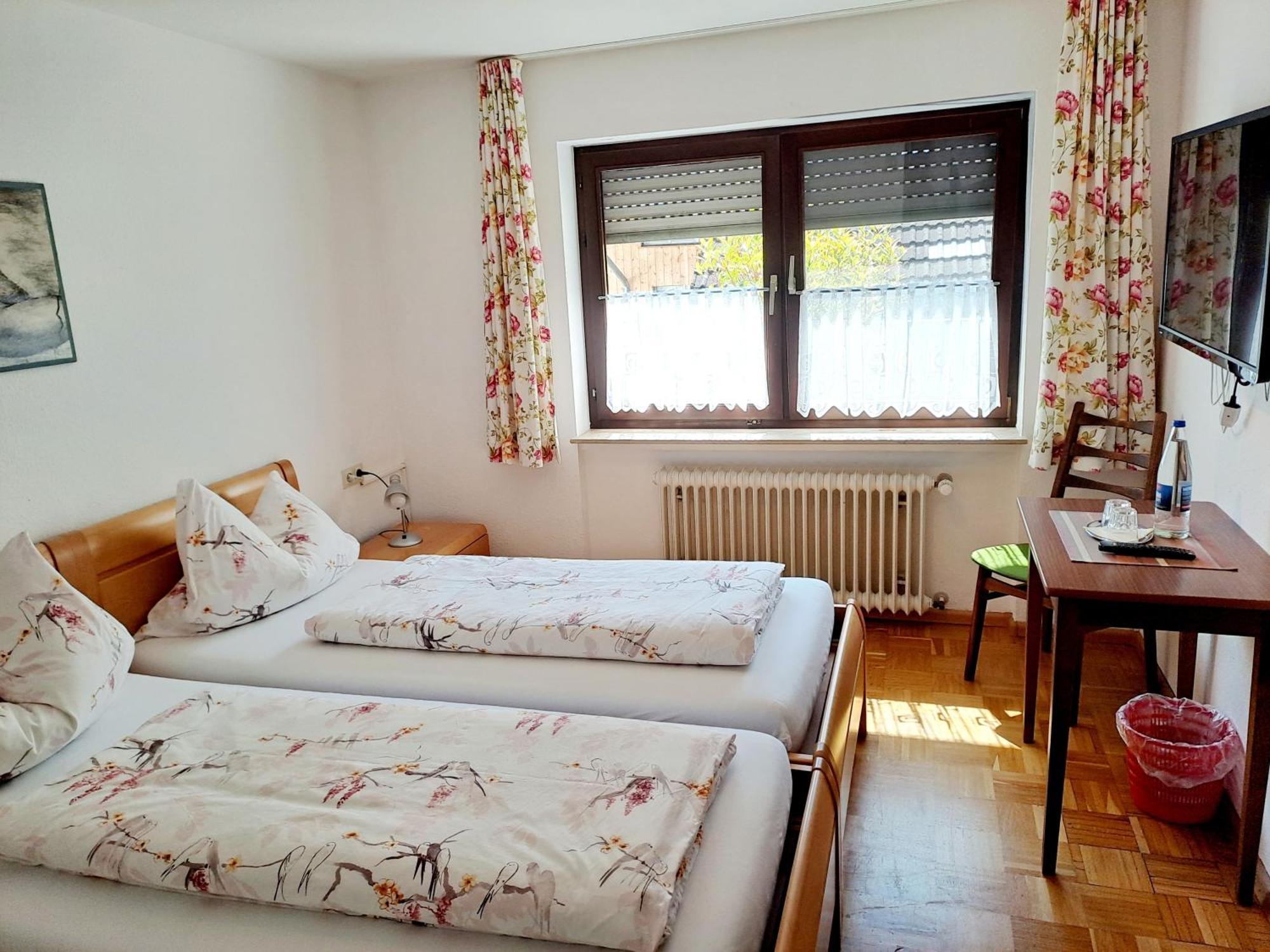 Pension Schlossbergblick Simonswald Luaran gambar